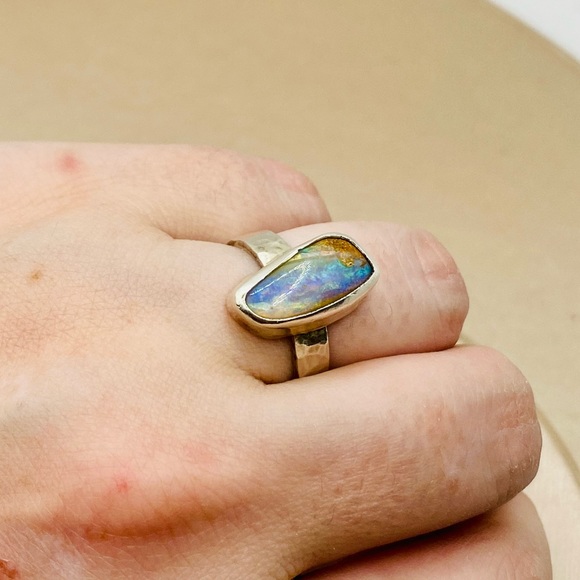 Handcrafted 925 Sterling Silver Australian Pipe Opal Ring - Picture 10 of 13